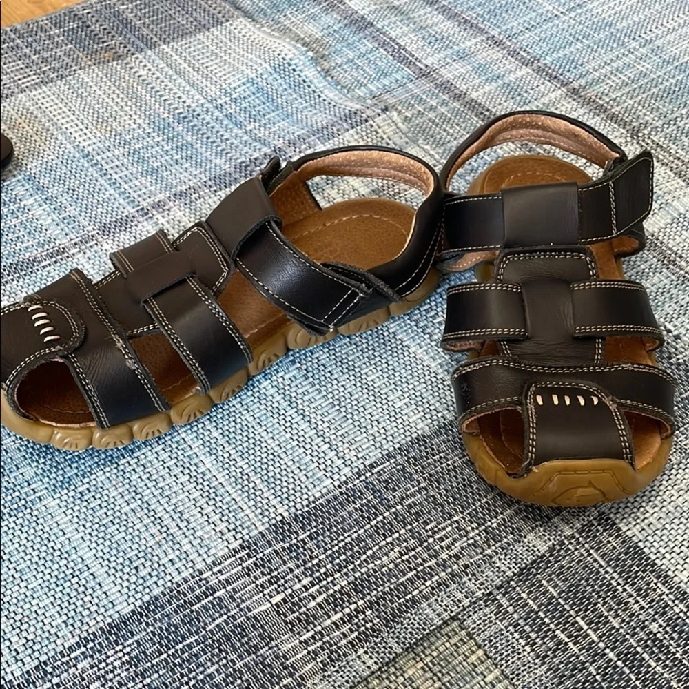 Kids Black Leather Strappy Sandals Barely Used Size 1